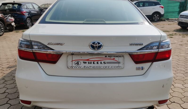 Toyota Camry 2.5 Hybrid full