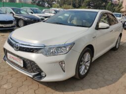 Toyota Camry 2.5 Hybrid full