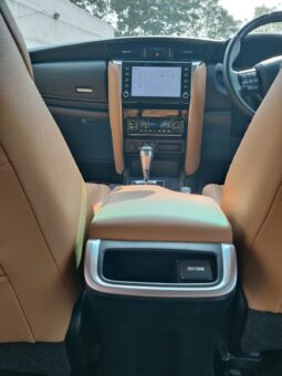 Toyota Fortuner 4×2 full