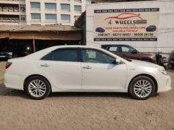 Toyota Camry 2.5 Hybrid full