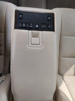 Toyota Camry 2.5 Hybrid full