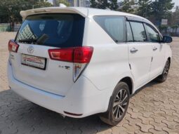 Toyota Innova Crysta 2.4 Z full