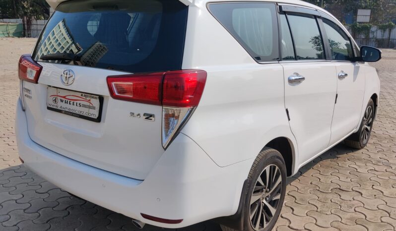 Toyota Innova Crysta 2.4 Z full