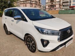 Toyota Innova Crysta 2.4 Z full