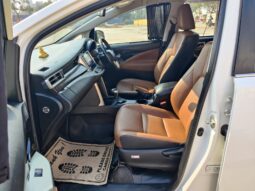 Toyota Innova Crysta 2.4 Z full